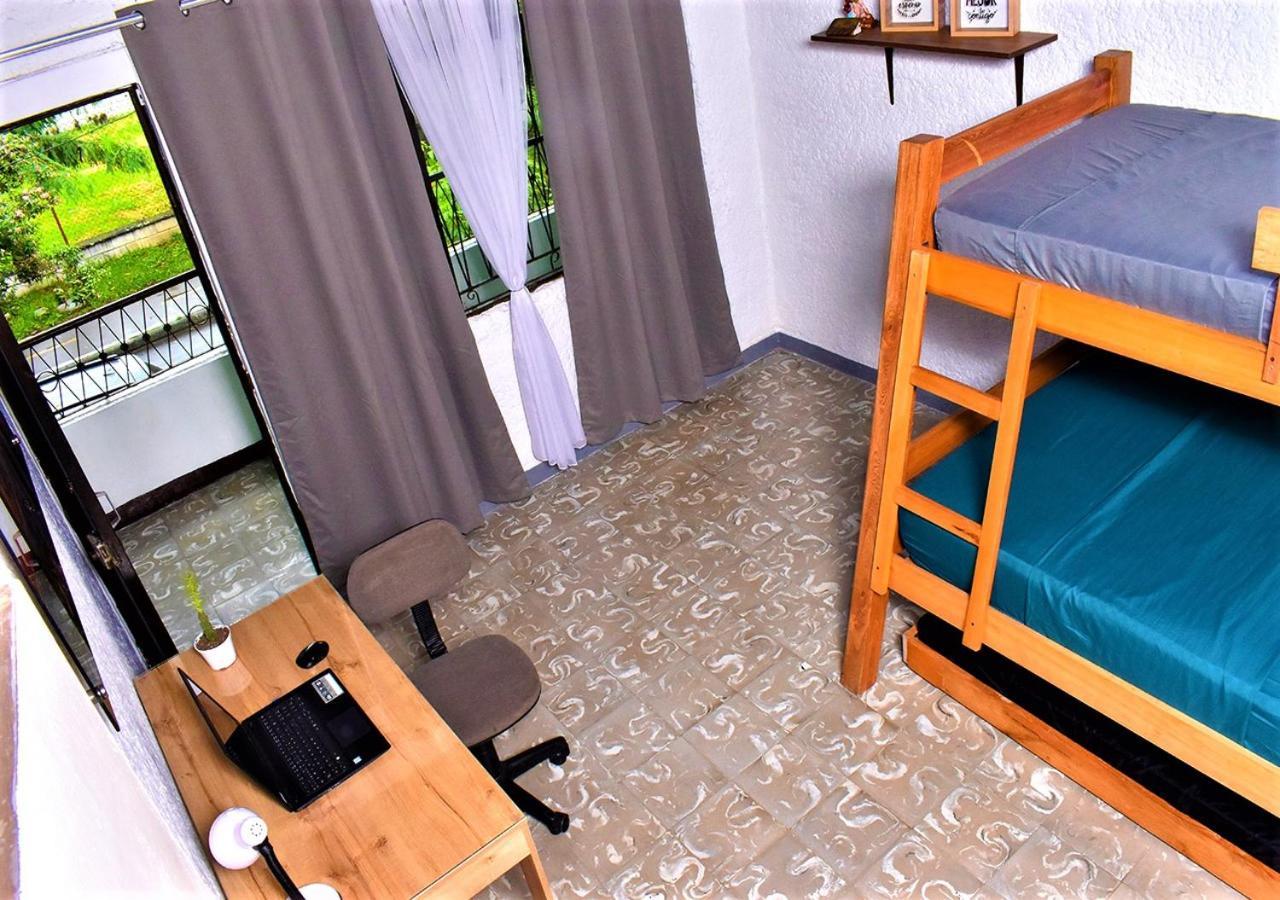 Casangel Hogar Familiar En Sector Exclusivo Cerca Al Aeropuerto Local Frente Al Poblado 度假居